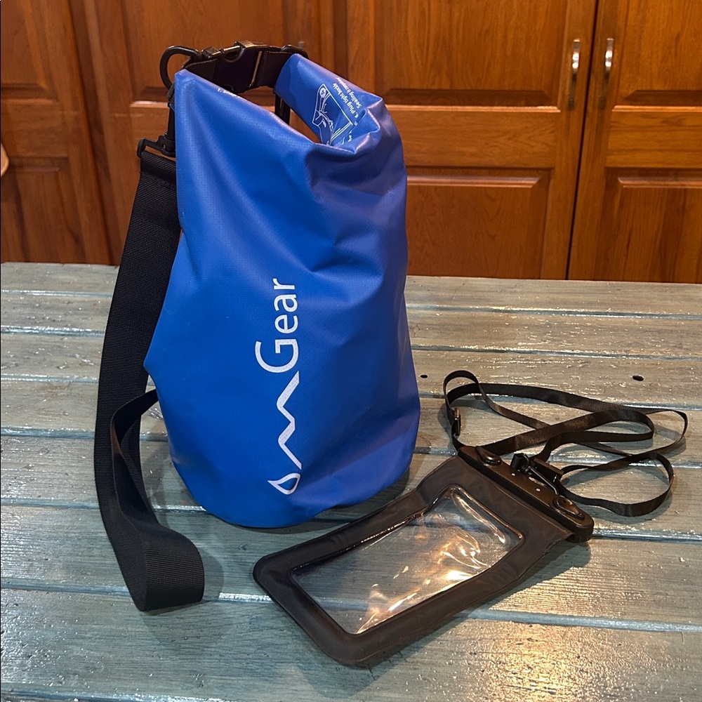 OMGear Men’s Women’s Waterproof Dry Bag Backpack with Phone Pouch 5L